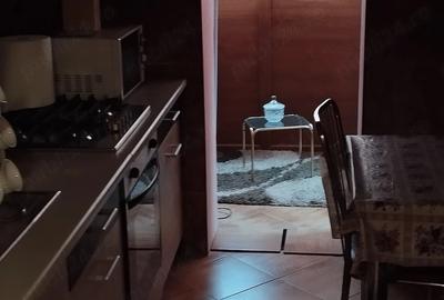 Apartament cu 3 camere decomandat în Central - 3