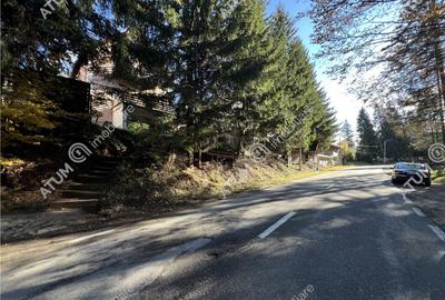 Pensiune de 7 camere cu 5 bai si teren de 377mp situata in P - 15