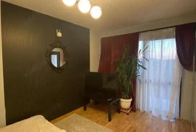 Apartament de vanzare, cu 3 camere, 120 mp, zona Marul de Aur - 1