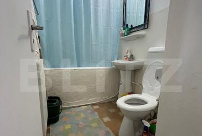 Apartament cu 2 camere semidecomandat în Micro 4 - 8