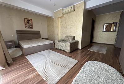 Penthouse cu 3 camere decomandat, mobilat în Ștefan cel Mare - 4