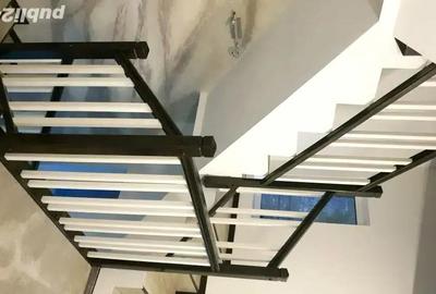 Casă cu 6 camere cu Teren 200 Mp în Valea Roșie - 9
