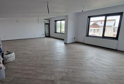 Spațiu comercial, de 160 mp, în Bascov - 2