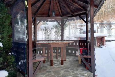 Casă cu 4 camere cu Canalizare în Poiana Țapului - 5