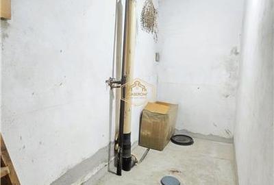 Casă individuală cu 7 camere cu Canalizare în Central - 33