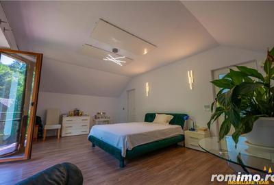 Casă cu Teren 1750 Mp în Central - 1