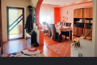 Casa si teren 1453 mp Piatra Neam? - 2