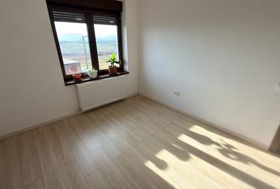 Casă individuală cu 5 camere cu Canalizare în Broscărie - 7