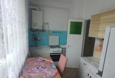 Apartament cu 2 camere decomandat în Tractorul - 6