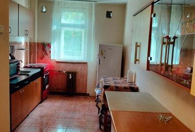 Apartament cu 2 camere decomandat în Central - 3