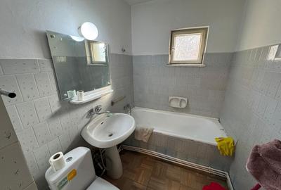 Centru, str. Arcu - Apartament 2 camere, spatios, decomandat, etaj 1 + boxa - 7