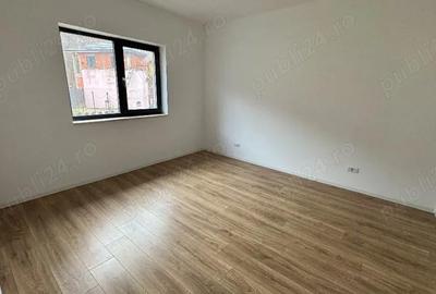 Apartament cu 3 camere semidecomandat în Ultracentral