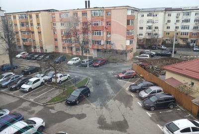 Apartament cu 3 camere decomandat în 1 Mai - 13