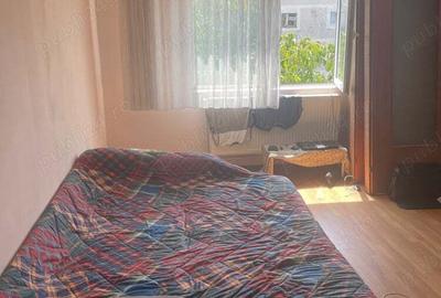Vand apartament cu doua camere decomandat HCC - 5