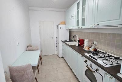 Apartament cu 4 camere decomandat în Central - 9