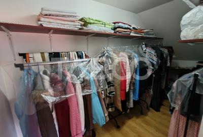 Casa cu 4 camere - 3 locuri de parcare - curte - filigorie - pivnita - 20