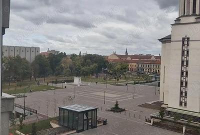 Apartament cu 4 camere decomandat în Centru Civic - 1