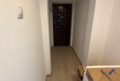 Apartament cu 3 camere decomandat în Văcăresti - 8