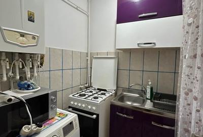 Etaj 1, Garsoniera mobilat utilata, zona Bariera. - 3