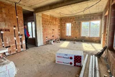 Casă cu 4 camere cu Teren 420 Mp în Săsar - 10