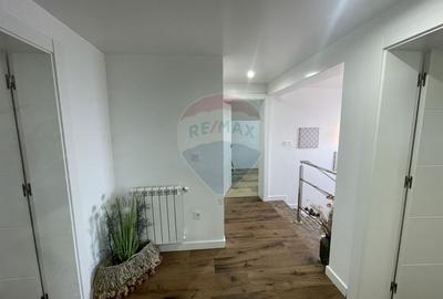 Casa / Vila cu 5 camere de vanzare - 17
