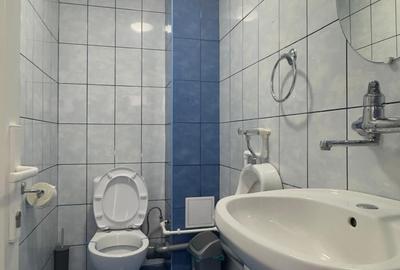 Casă cu 7 camere cu Teren 150 Mp în Tomis II - 4