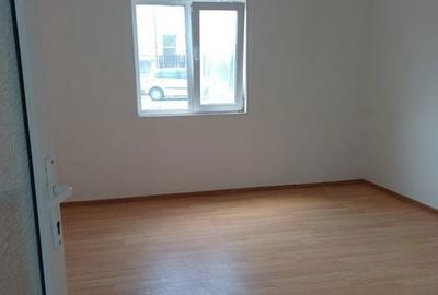 Casă cu 4 camere cu Teren 400 Mp în Central - 3