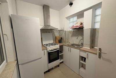 Garsoniera, 30 mp, semidecomandata, Cartier 1 Mai, Zona Spital Nr. 1 - 4