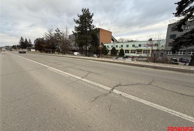 Spațiu comercial, de 645 mp, în Central - 14