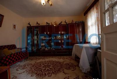 Casă cu 5 camere cu Teren 3365 Mp în Conțești - 10