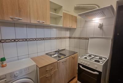 Garsonieră zona Far  mobilată utilată 22 mp Garsonieră zona Far  mobilată utilată 22 mp - 3