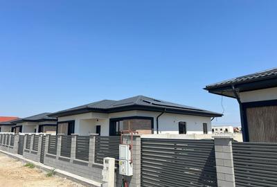 Casa individuala_teren 370 mp_4 camere_ PANOURI FOTO_strada asfaltata_statie STV - 3