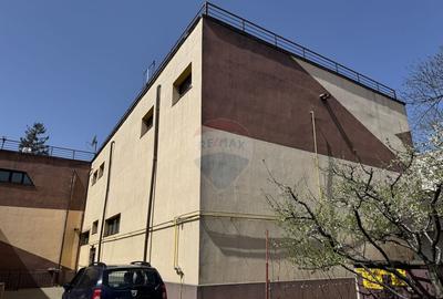 Spa?iu comercial de 1,460mp in zona Central - 23