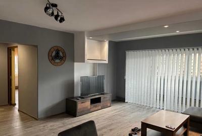 Apartament 3 camere, decomandat - zona Centru Civic - 1