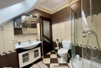 Apartament cu 3 camere în Central - 1
