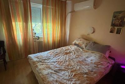 Apartament cu 3 camere semidecomandat în Berceni - 11