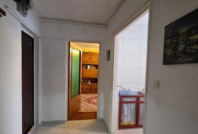 Apartament cu 3 camere decomandat în Titan - 2