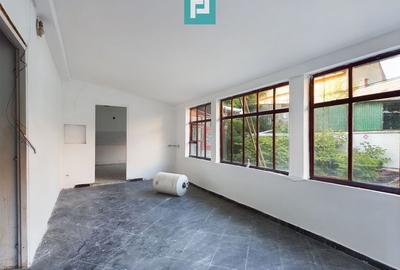Apartament cu 3 camere semidecomandat în Central - 7