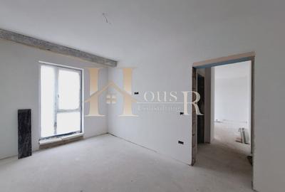 DECOMANDAT. ETAJ INTERMEDIAR. BUCATARIE INCHISA. ZONA ESO-GIROCULUI.