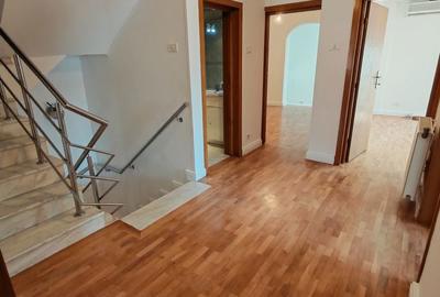 Casă cu 5 camere cu Teren 260 Mp în Colentina - 15