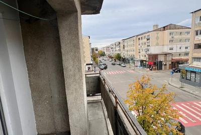 Apartament de vanzare 4 camere - 1