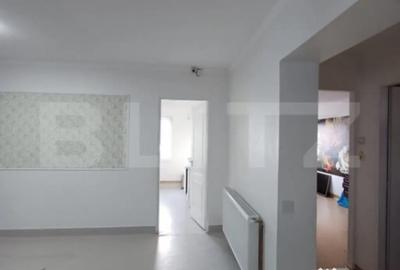 Spațiu comercial, de 70 mp, în Central - 8