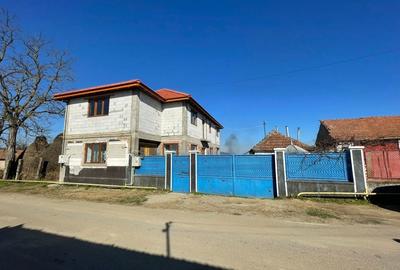 Casă cu 3 camere în Aurel Vlaicu - 1