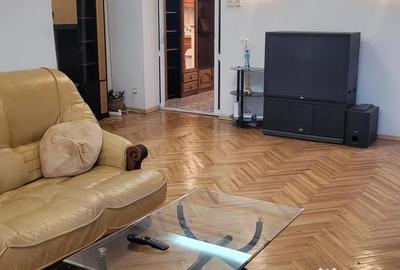 Apartament cu 5 camere decomandat în Păcii - 6