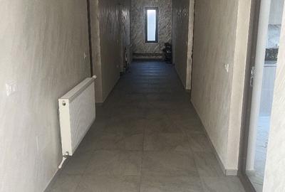 Casă cu 4 camere în Vadu Pașii - 1