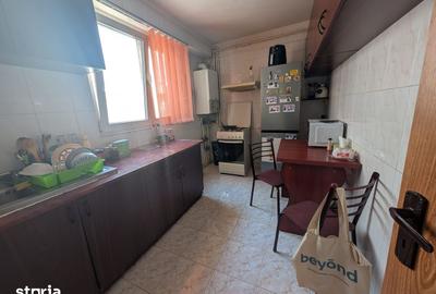 Apartament cu 3 camere decomandat în Drumul Taberei - 3