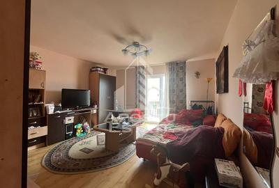 Jumatate de duplex  cu 4 camere si 2 bai, decomandat situat in Utvin - 5