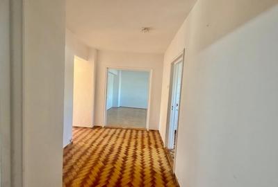 Apartament cu 4 camere decomandat în 13 Septembrie - 7