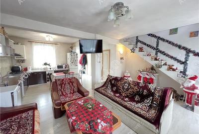Casa 3 camere 2 bai terasa si curte zona Calea Cisnadiei din Sibiu - 2