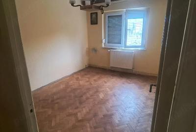 Apartament cu 3 camere decomandat în Siderurgiștilor - 3